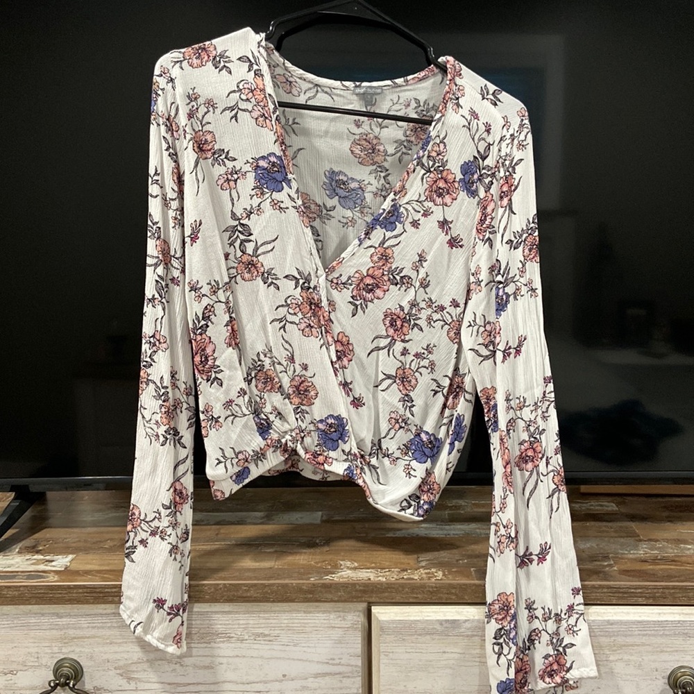 Floral Blouse. Size Small